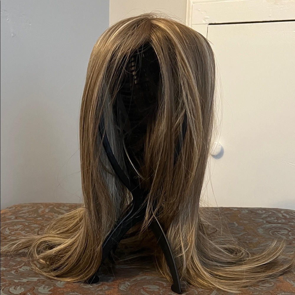 Elegant Blonde Women's Wig